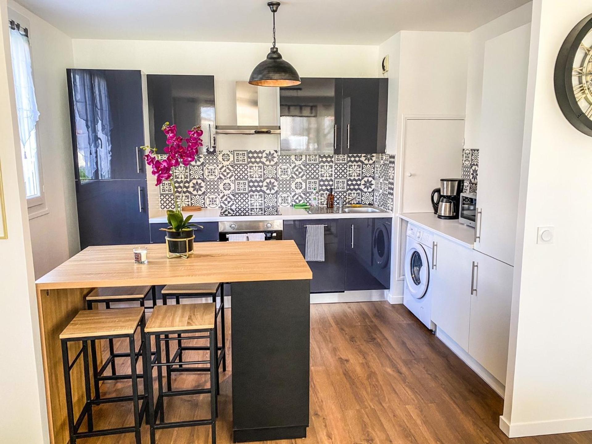 T3 Moderne Avec Balcon Terrasse Et Parking Gratuit Apartment Niort